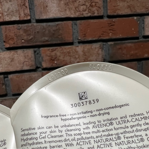 2x Aveeno Ultra Calming Sensitive Skin Hydrating Gel Cleanser 5 oz 141g Each NEW - Picture 5 of 6